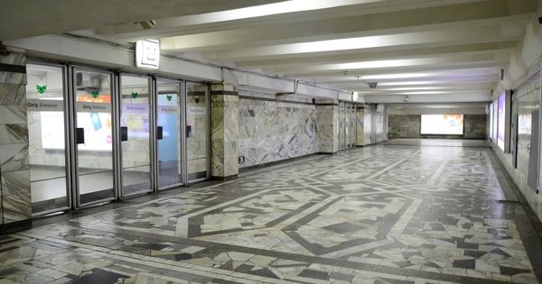 “Əhmədli” stansiyası 1989-cu il aprelin 28-də istifadəyə verilib.