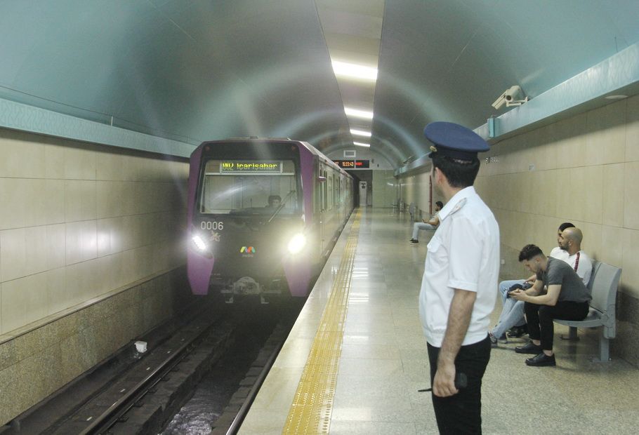 Daha 11 nəfər metropolitençi adını qazandı