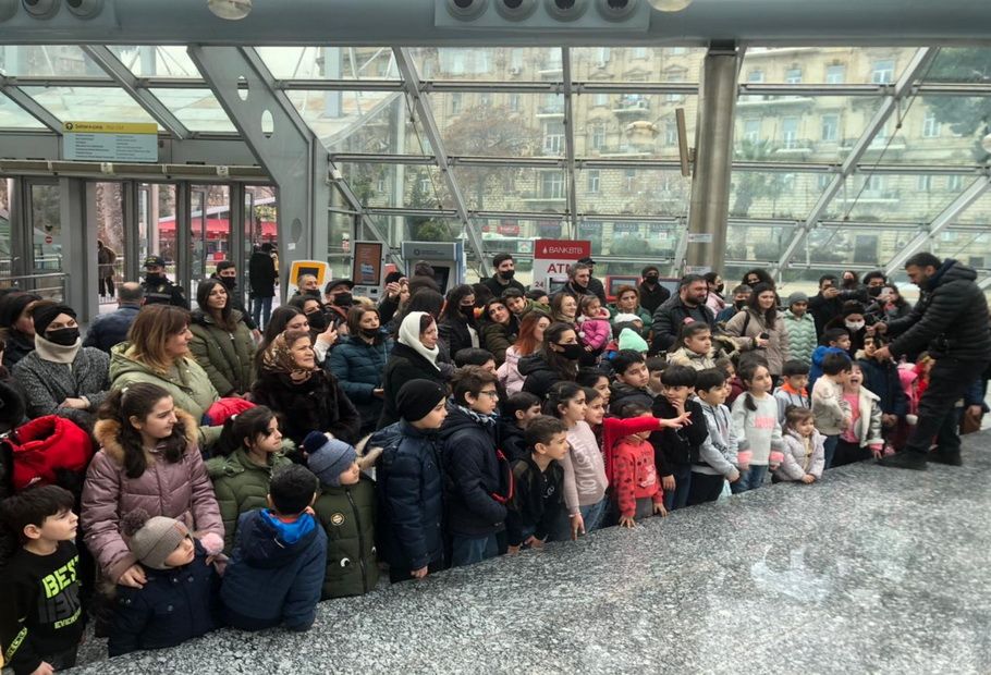 Metroda novruz şənliyi keçirilib