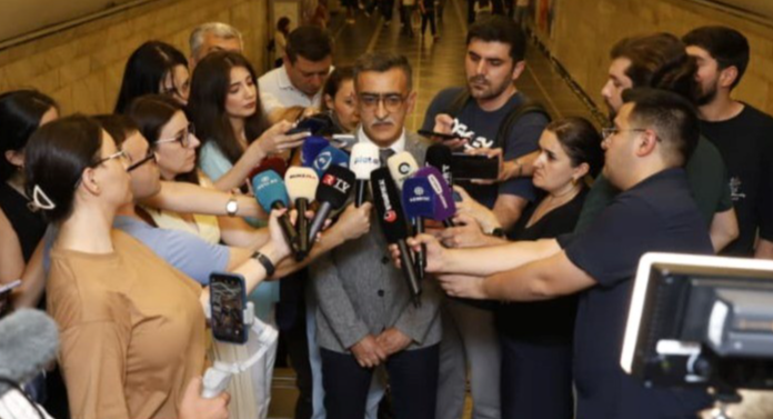 Bakı Metropolitenində Qırmızı və Yaşıl xətlərin ayrılması layihəsinin əsas tikinti mərh...