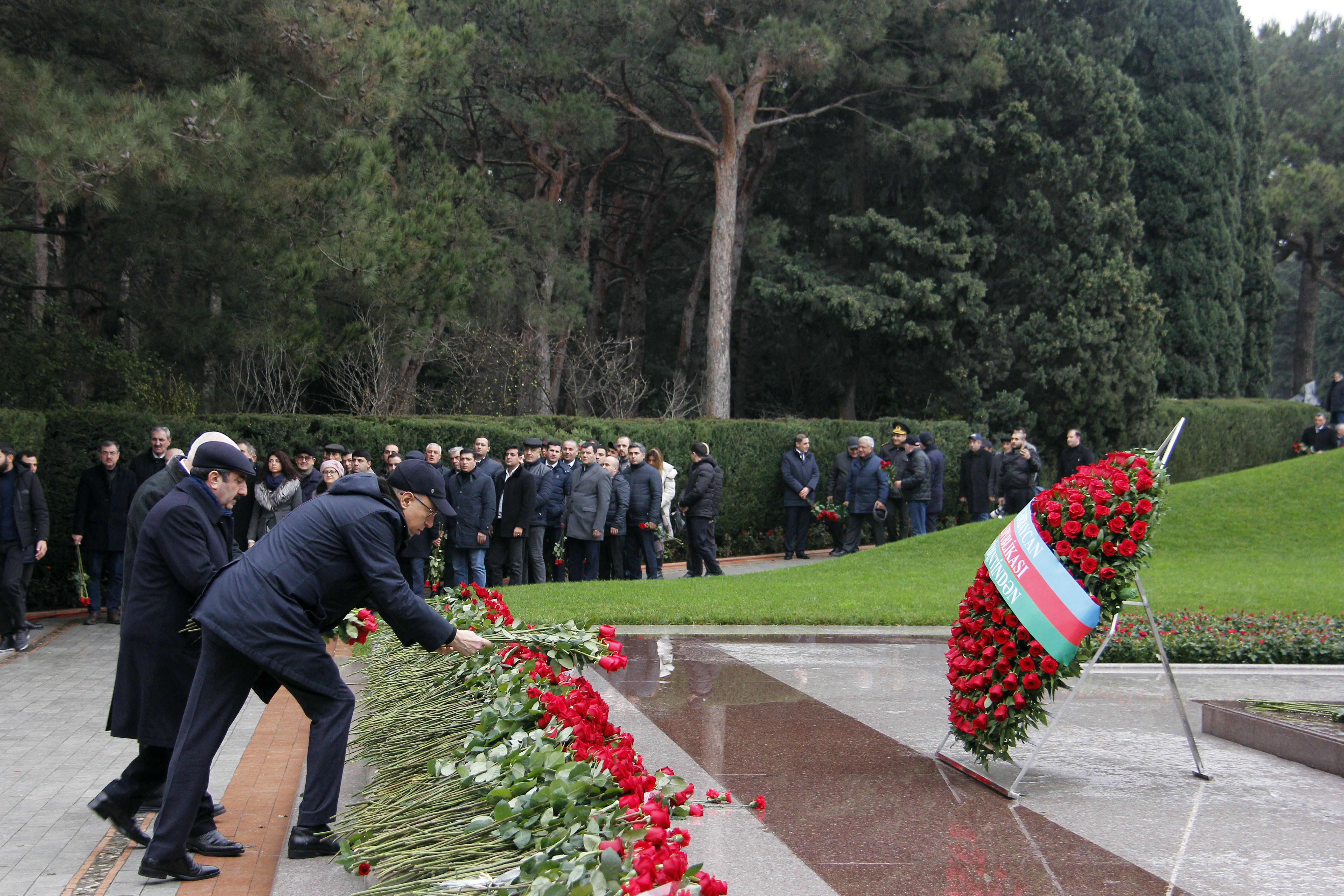 Ümummilli Lider Heydər Əliyevin xatirəsi ehtiramla yad edilir