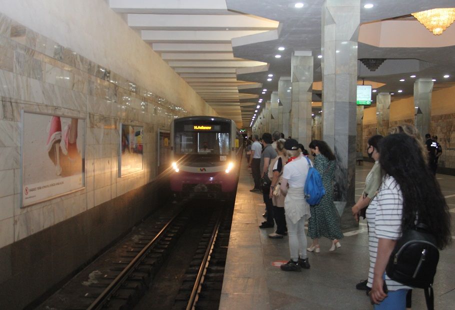 Oktyabrın 1-dən metropoliten hər gün sərnişindaşıma xidməti göstərəcək