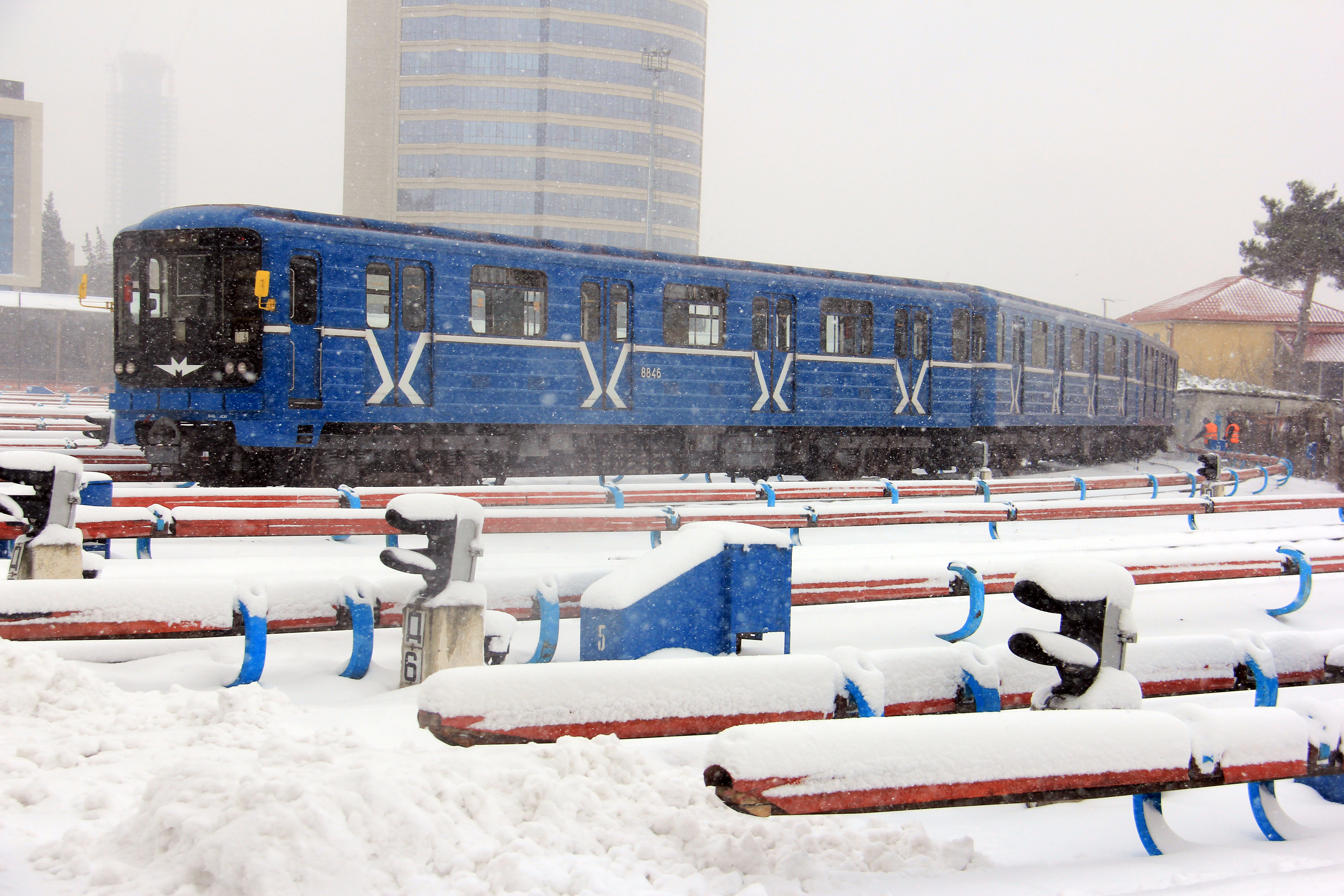 Bakı metropoliteni qarlı-şaxtalı hava şəraitinə tam hazırdır