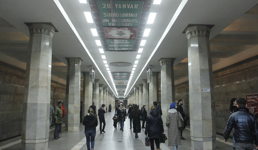 “20 Yanvar” stansiyasında işıqlanma sistemi yenilənib