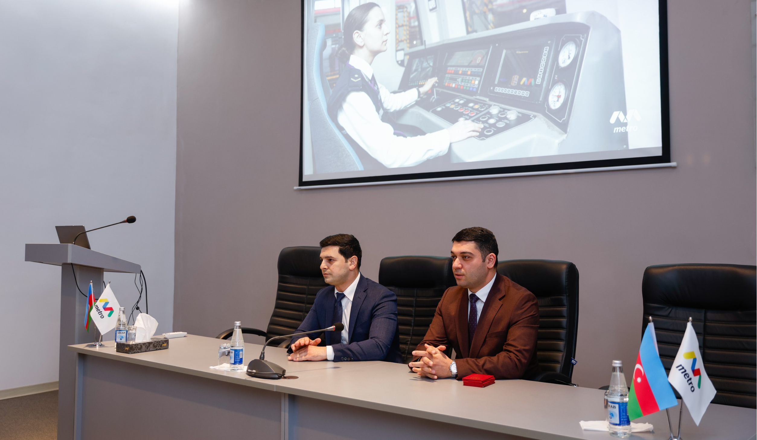 Daha bir qadın maşinist peşəsinə yiyələnib: Yeni kurslar davam etdirilir