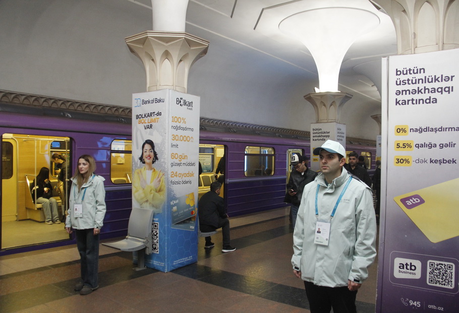 COP29 Volunteers Begin Activities in Baku Metro