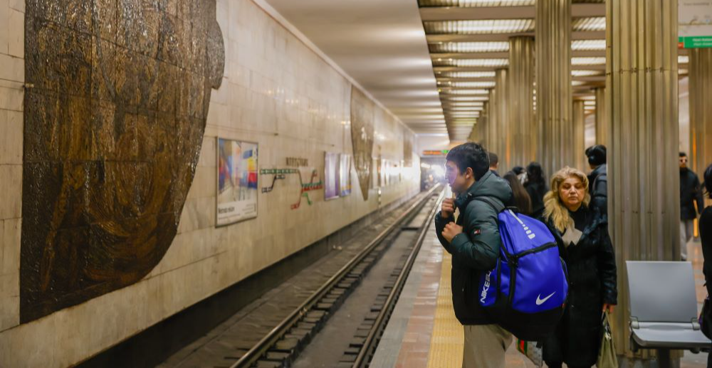 Pik vaxtlarda xətlərdə daha çox qatar hərəkət edəcək − günorta saatlarında da qatar say...