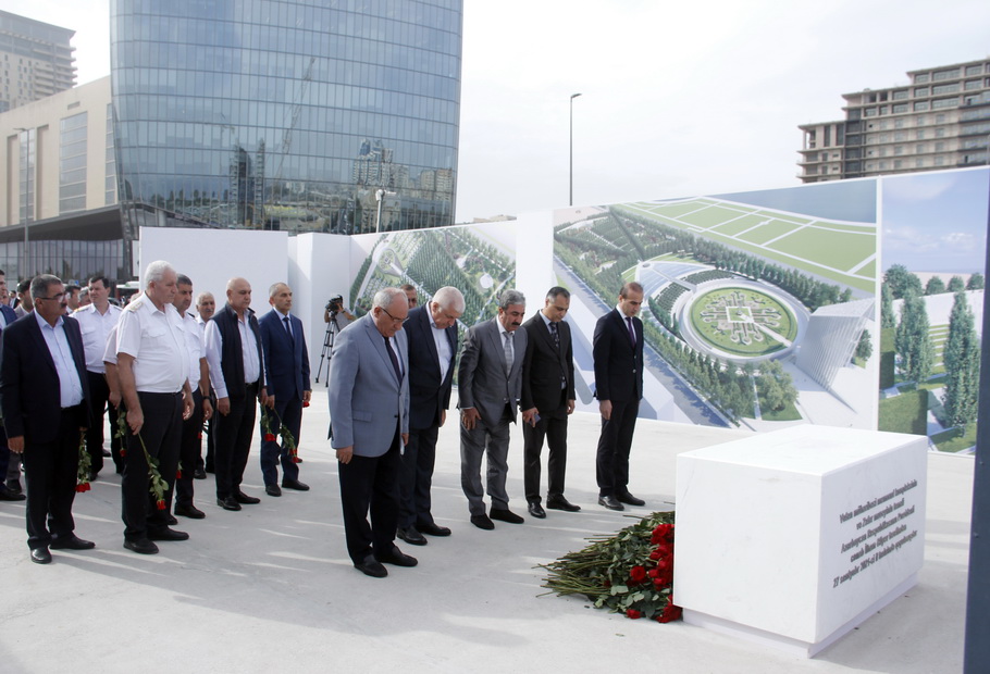 Metropolitençilər Zəfər parkında şəhidlərimizin əziz xatirəsini anıblar