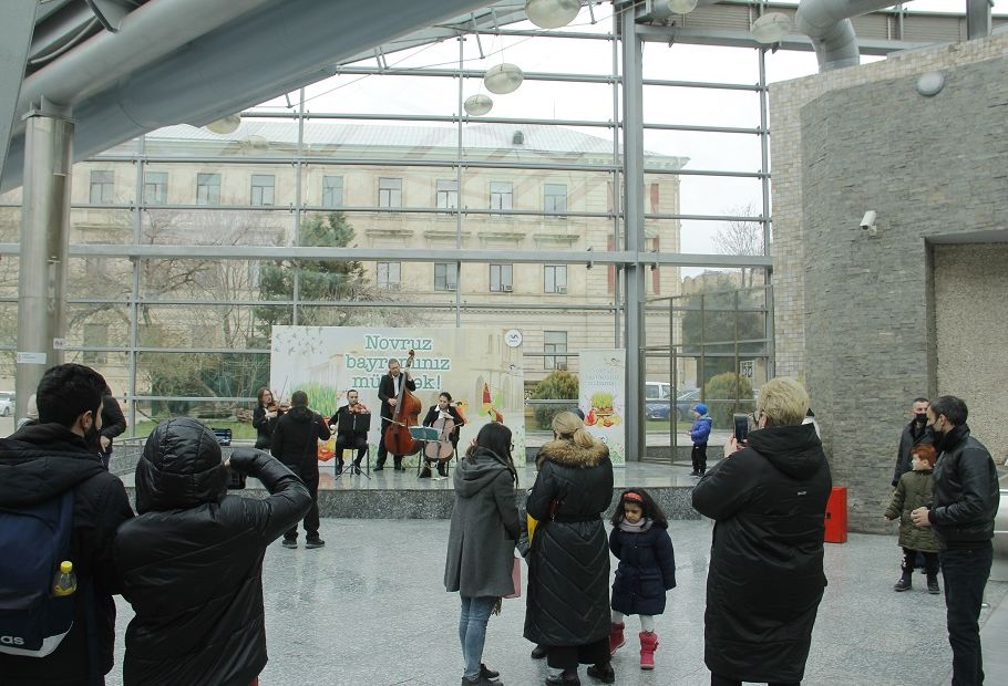 Metropoliten dörd fərqli novruz layihəsi təqdim edib