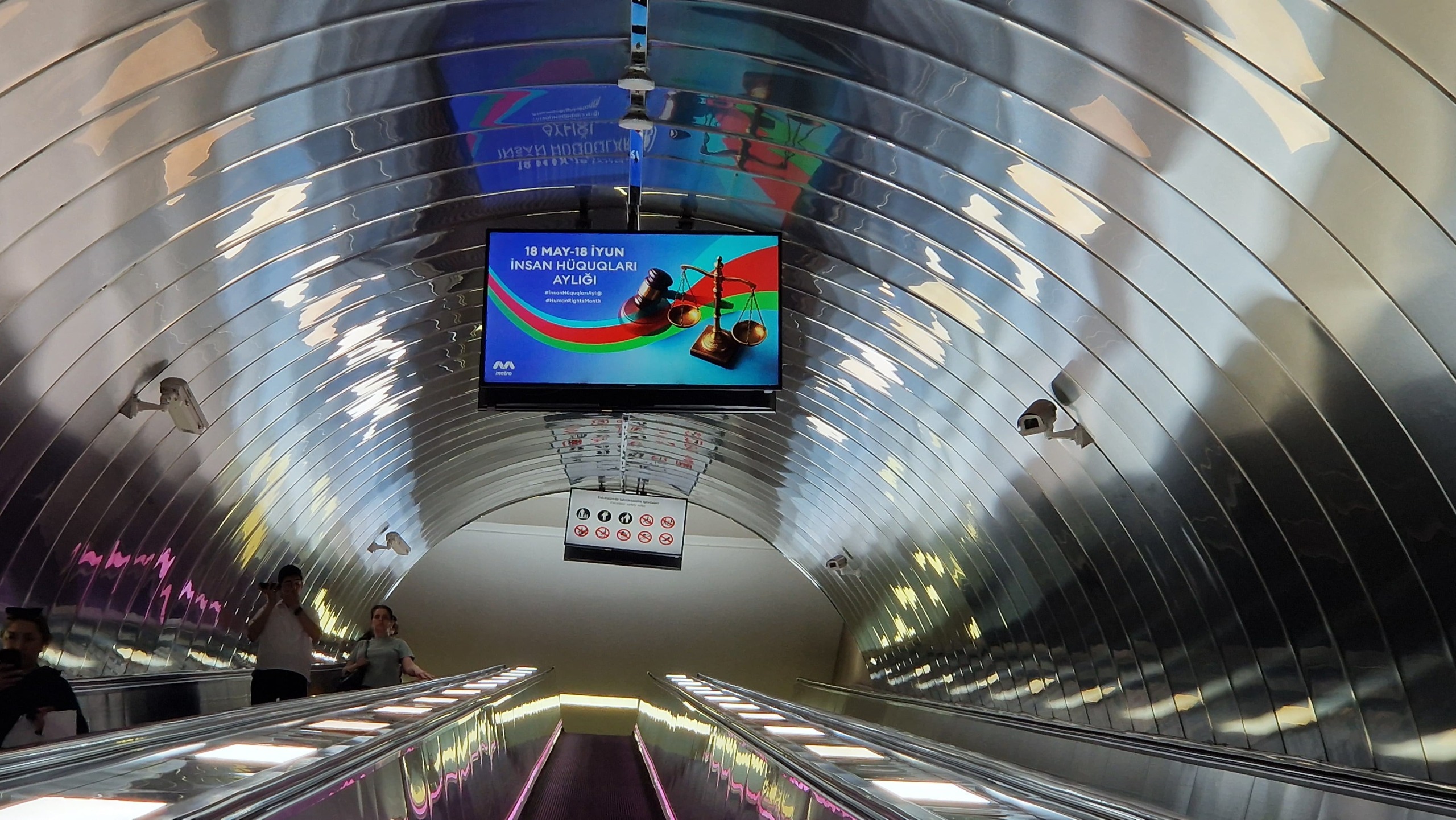 Hüquqi savadlı cəmiyyət daha güclü dövlətin təməlidir!